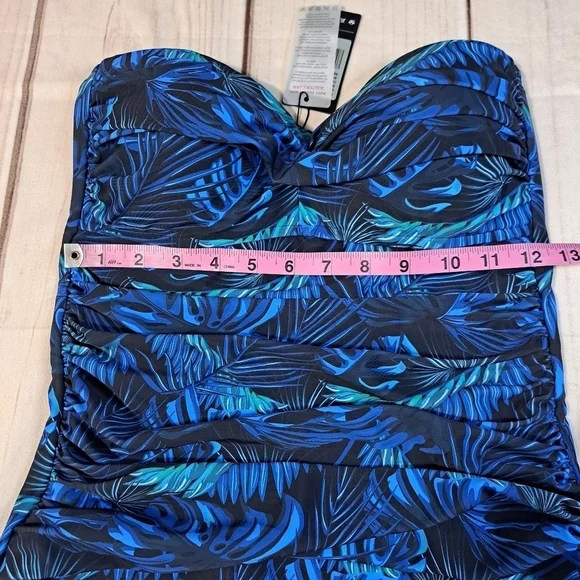 Relleciga Leaf Print One Piece Swimsuit Size Medium - Picture 7 of 8